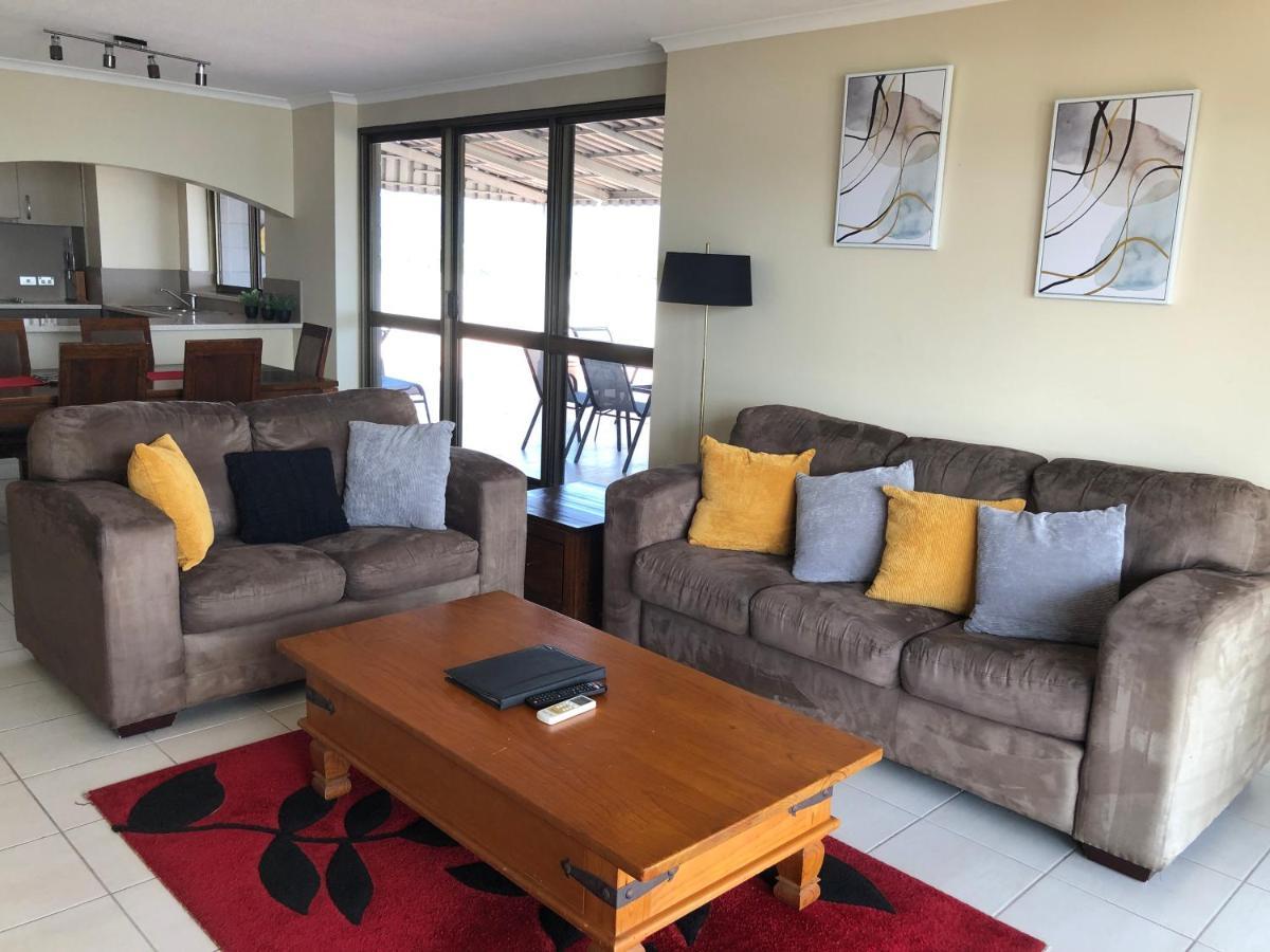 Coral Towers Holiday Suites Кернс Екстер'єр фото