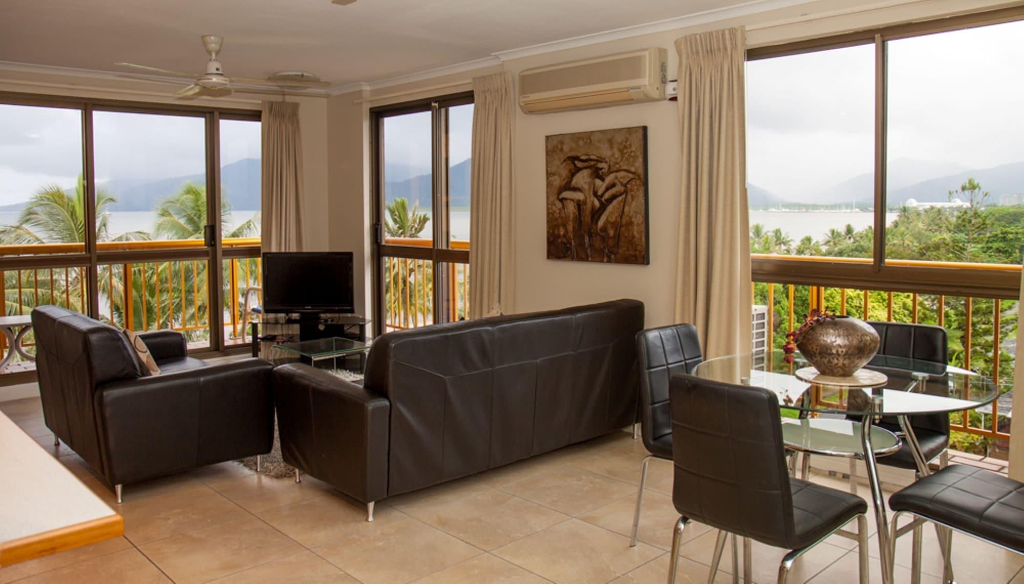 Coral Towers Holiday Suites Кернс Екстер'єр фото