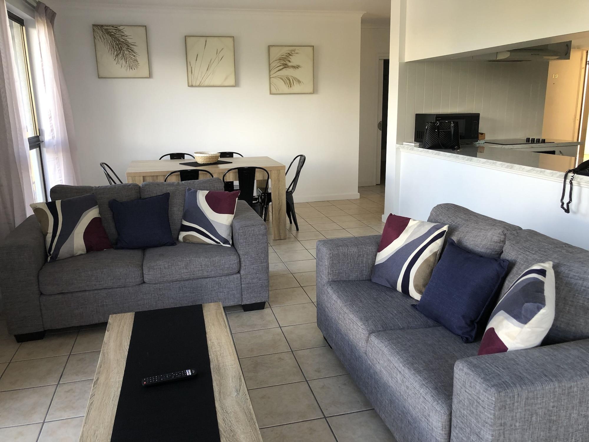 Coral Towers Holiday Suites Кернс Екстер'єр фото