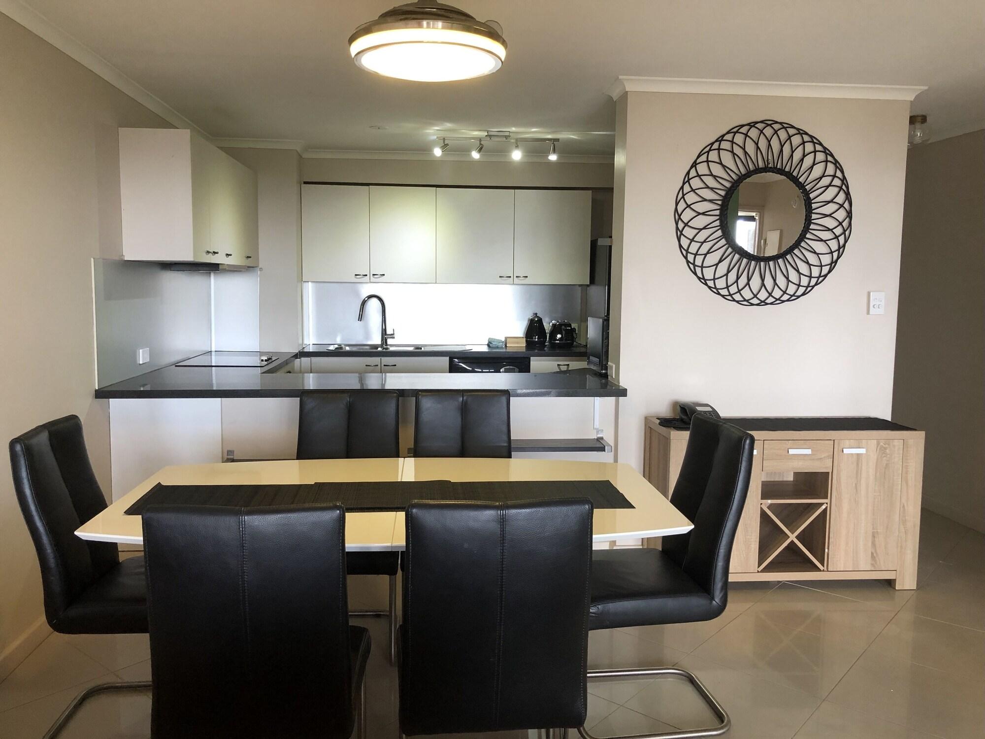 Coral Towers Holiday Suites Кернс Екстер'єр фото