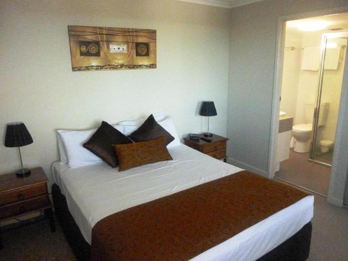 Coral Towers Holiday Suites Кернс Екстер'єр фото